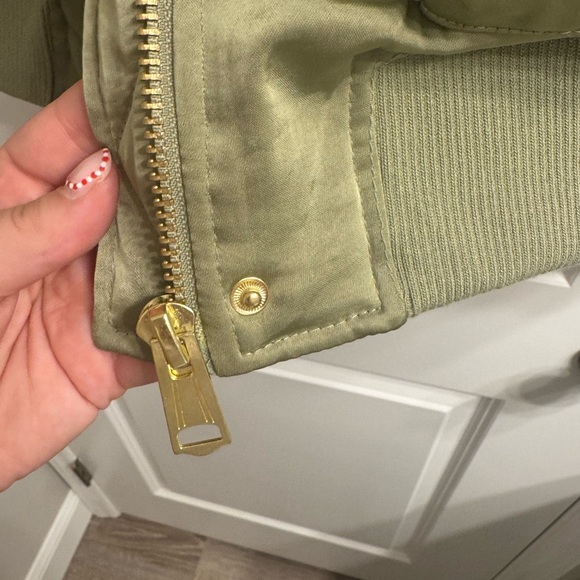 House of Harlow 1960 Sage Bomber Jacket - Picture 4 of 5